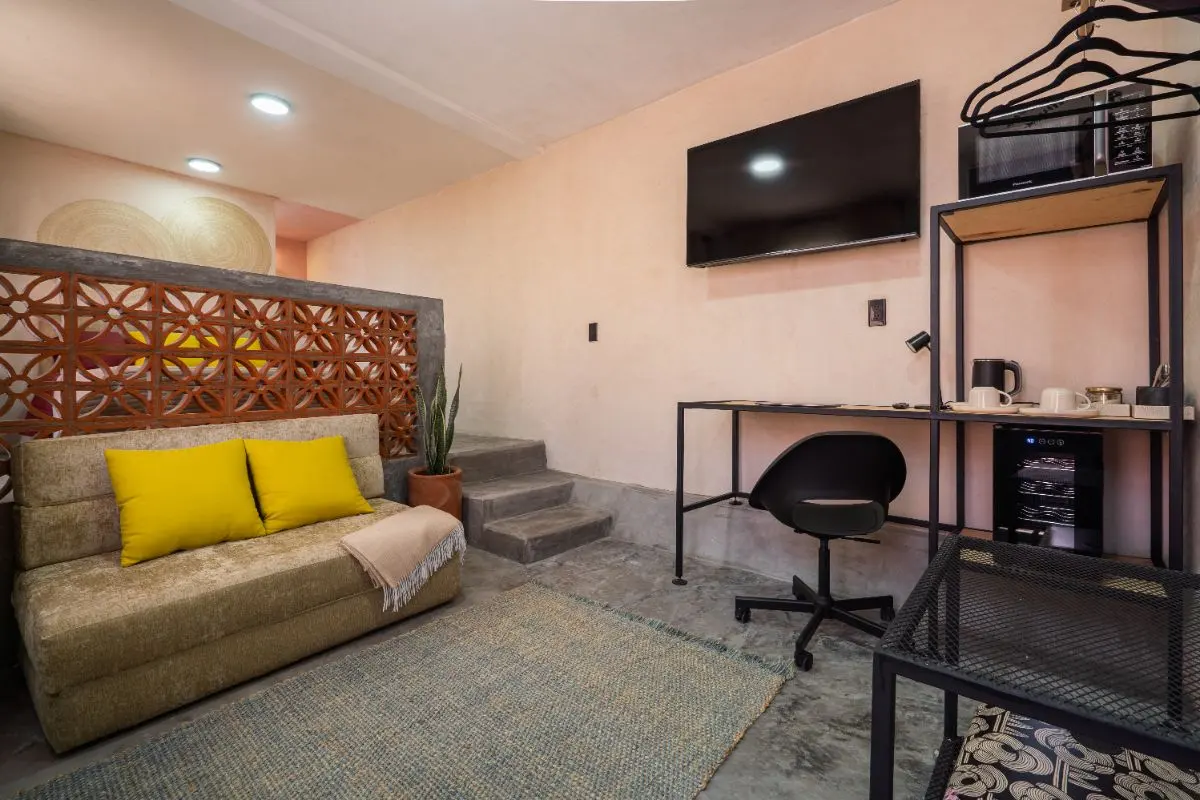 Room Aura — photo 1